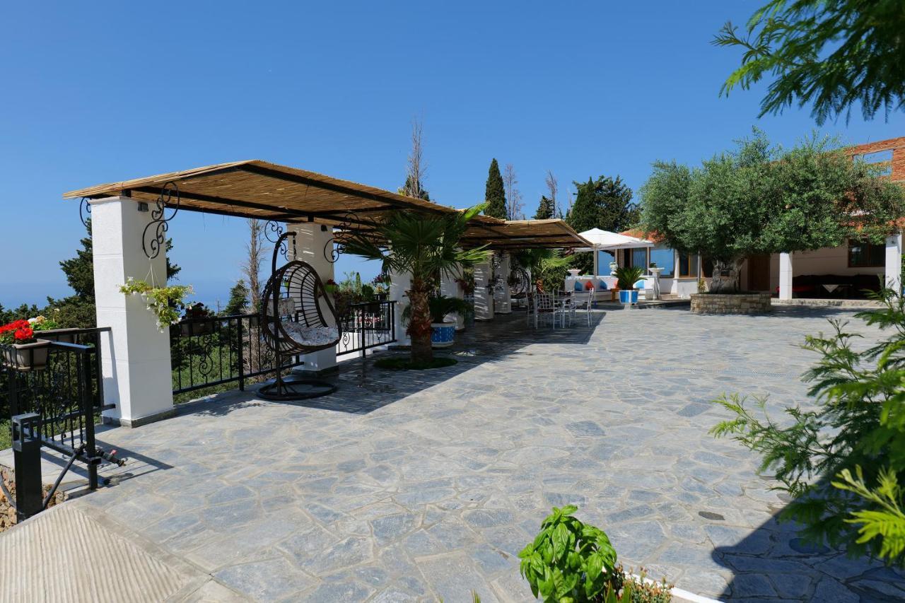 Hotel Panorama Piqeras ภายนอก รูปภาพ