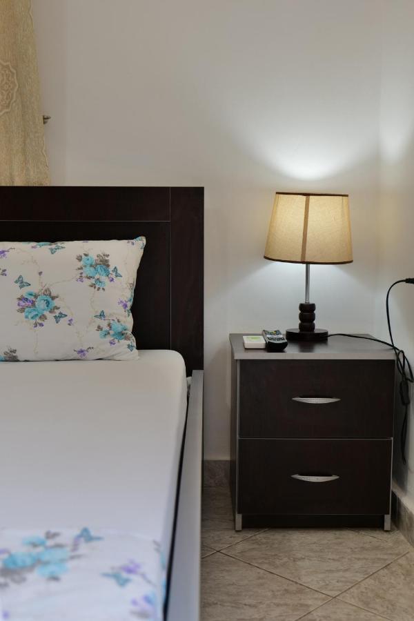 Hotel Panorama Piqeras ภายนอก รูปภาพ