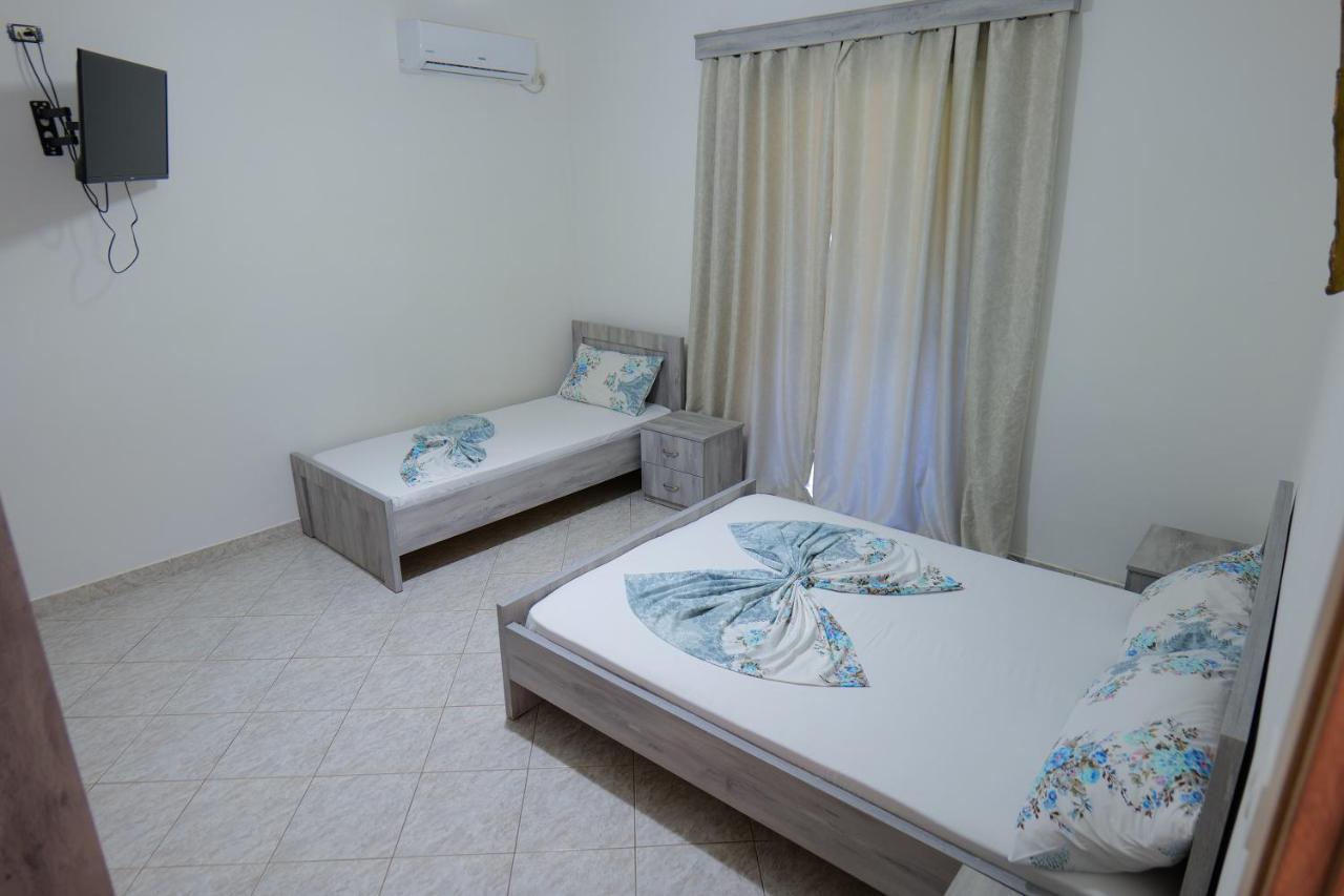 Hotel Panorama Piqeras ภายนอก รูปภาพ